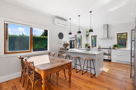 Photo of property in 48 Renfrew Avenue, Sandringham, Auckland, 1041