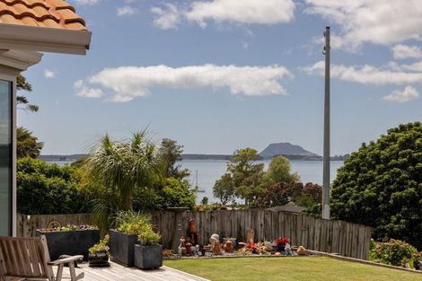 Photo of property in 109 Harbour View Road, Omokoroa, 3114