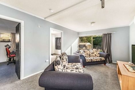 Photo of property in 84 Pioneer Road, Moturoa, New Plymouth, 4310