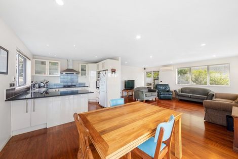 Photo of property in 20a Littlejohn Street, Hillsborough, Auckland, 1042