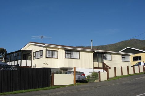 Photo of property in 4 Leicester Street, Picton, 7220