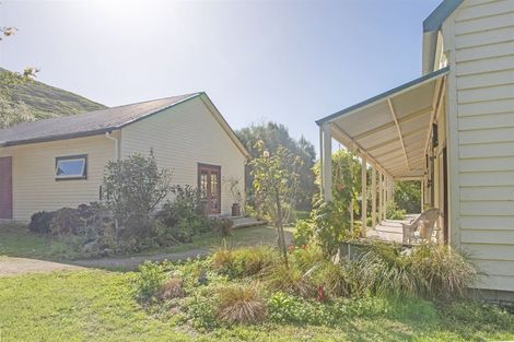 Photo of property in 2269 State Highway 2, Te Hauke, Hastings, 4178