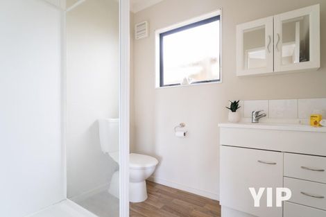 Photo of property in 2 Beazley Avenue, Paparangi, Wellington, 6037