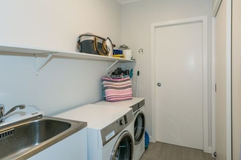 Photo of property in 25 Rakaia Way, Poraiti, Napier, 4112