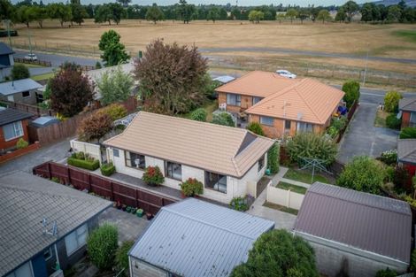 Photo of property in 1/64 Steadman Road, Broomfield, Christchurch, 8042