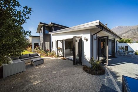 Photo of property in 3 Erskine Street, Lake Hayes, Queenstown, 9304
