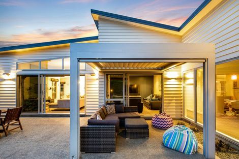 Photo of property in 28 Nelson Avenue, Aotea, Porirua, 5024