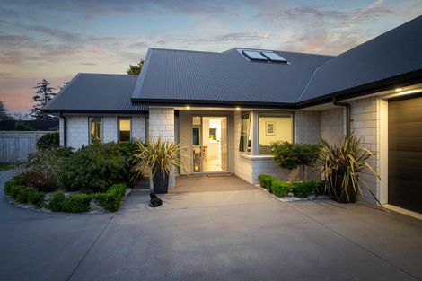 Photo of property in 17 Henry Bell Close, Leamington, Cambridge, 3432