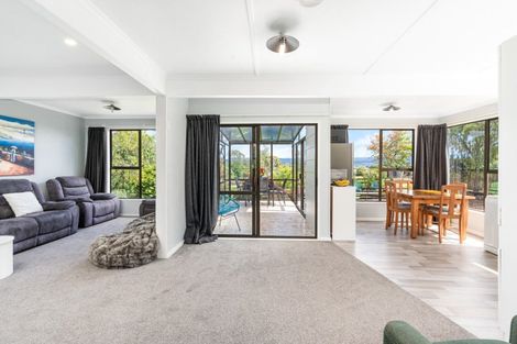 Photo of property in 31 Lake View Street, Waihola, Milton, 9073