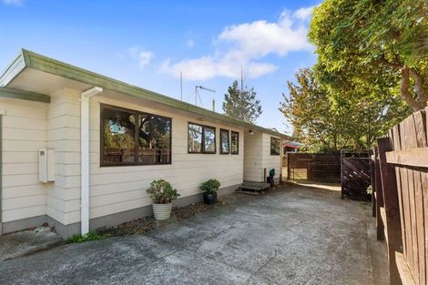 Photo of property in 59 Welcome Bay Road, Welcome Bay, Tauranga, 3112