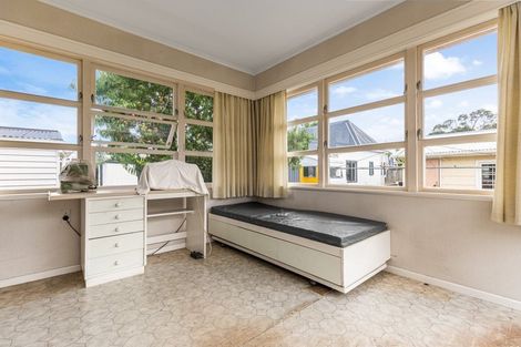 Photo of property in 9 Wellesley Road, Mangere Bridge, Auckland, 2022