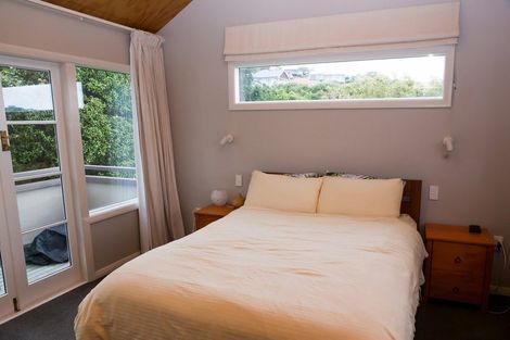 Photo of property in 4 Omar Street, Khandallah, Wellington, 6035