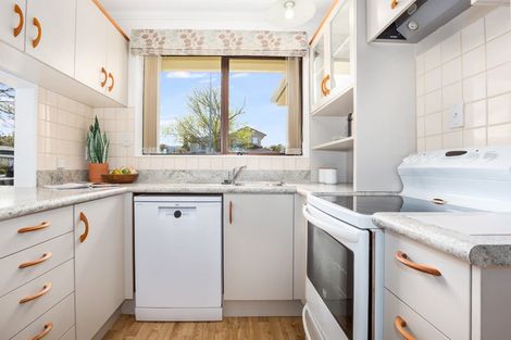 Photo of property in 2/6 Nikau Grove, Woburn, Lower Hutt, 5010