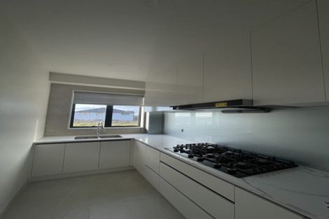 Photo of property in 323 Flat Bush School Road, Flat Bush, Auckland, 2019