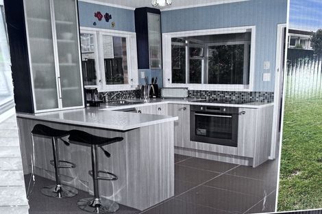 Photo of property in 28b Pegler Drive, Howick, Auckland, 2014