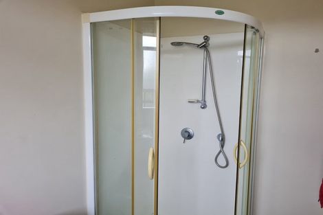 Photo of property in 2/17 Waimairi Road, Upper Riccarton, Christchurch, 8041