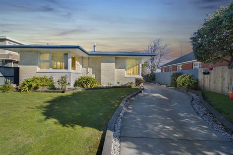 Photo of property in 84 Bickerton Street, Wainoni, Christchurch, 8061