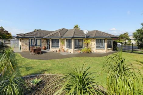 Photo of property in 73 Santa Monica Drive, Papamoa Beach, Papamoa, 3118