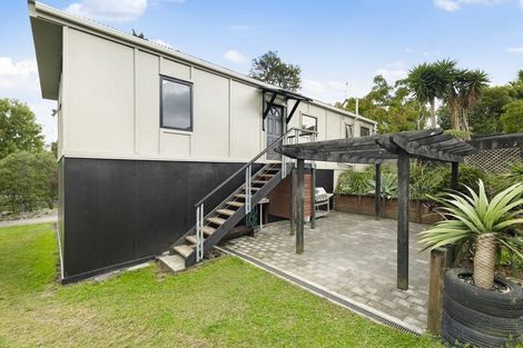 Photo of property in 46 Brian Crescent, Stanmore Bay, Whangaparaoa, 0932