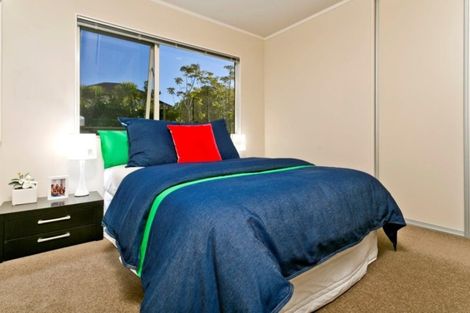 Photo of property in 11 Te Hoe Grove, Pinehill, Auckland, 0632