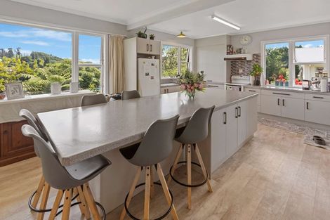 Photo of property in 8 Feltham Street, Hunterville, 4730