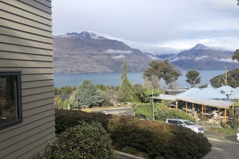 Photo of property in Arno Apartment, 1/8 Mckerrow Place, Sunshine Bay, Queenstown, 9300