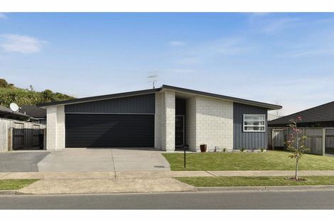 Photo of property in 57 Awataha Crescent, Pyes Pa, Tauranga, 3110
