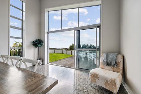 Photo of property in 1375 Carrington Road, Hurworth, New Plymouth, 4371