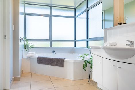 Photo of property in 6 Stoddart Lane, Cashmere, Christchurch, 8022