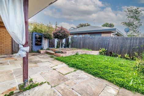 Photo of property in 3 Zeralto Lane, Mount Roskill, Auckland, 1041