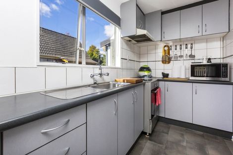 Photo of property in 81 Gemstone Drive, Birchville, Upper Hutt, 5018