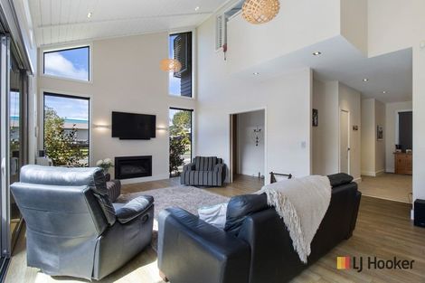 Photo of property in 5 Ian Place, Waihi Beach, 3611