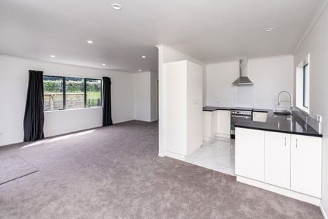 Photo of property in 37 Waikawa Beach Road, Manakau, Levin, 5573