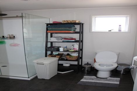 Photo of property in 14 Regency Place, Sunnynook, Auckland, 0632