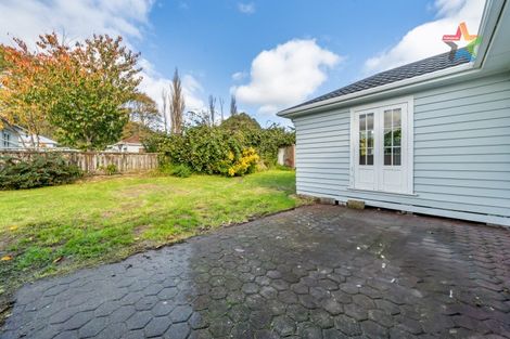 Photo of property in 3 Gibbs Crescent, Wainuiomata, Lower Hutt, 5014