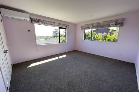 Photo of property in 26 Ballymore Drive, Pinehill, Auckland, 0632