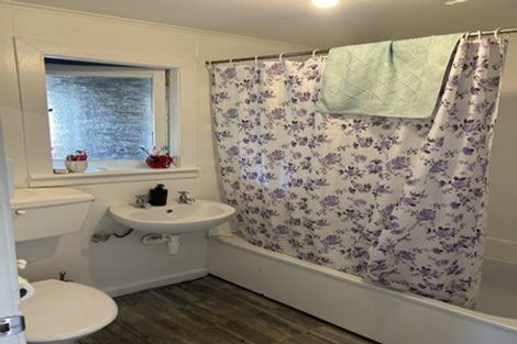 Photo of property in 2/107 Wallace Street, Mount Cook, Wellington, 6021