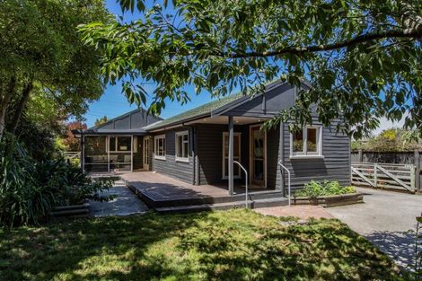 Photo of property in 51 Kings Avenue, Waikuku Beach, 7402