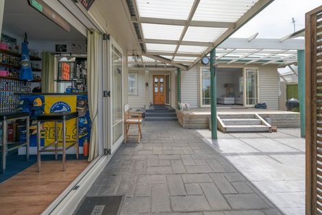 Photo of property in 1 Neeve Place, Taradale, Napier, 4112