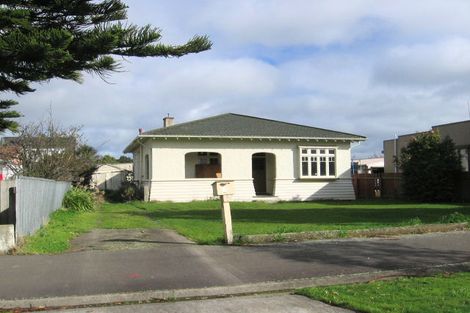 Photo of property in 55 Weston Avenue, Roslyn, Palmerston North, 4414