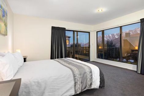 Photo of property in 11 Highview Terrace, Queenstown, 9300