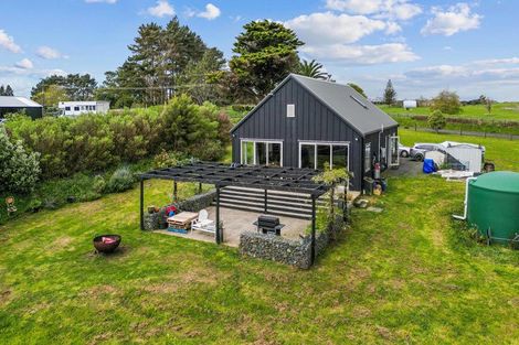 Photo of property in 42 Boyd Road, Clarks Beach, Pukekohe, 2679