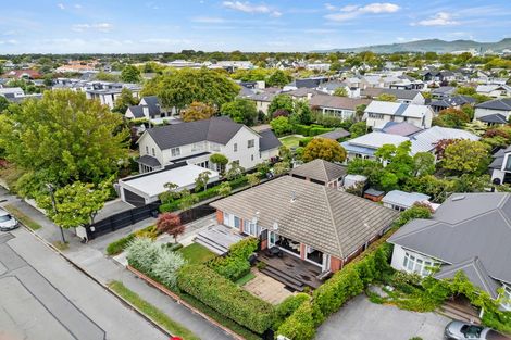 Photo of property in 2/110 Leinster Road, Merivale, Christchurch, 8014