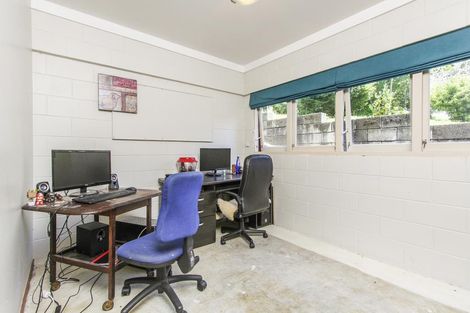 Photo of property in 201 Godley Road, Titirangi, Auckland, 0604