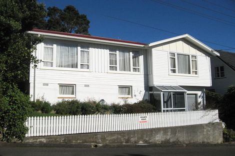Photo of property in 10 Chaucer Way, Karori, Wellington, 6012