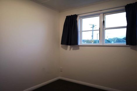 Photo of property in 35-37 Goldsmith Crescent, Levin, 5510