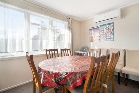 Photo of property in 2/7 Mcleod Road, Henderson, Auckland, 0612