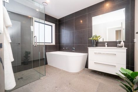 Photo of property in 28 Freedom Drive, Kelvin Grove, Palmerston North, 4414