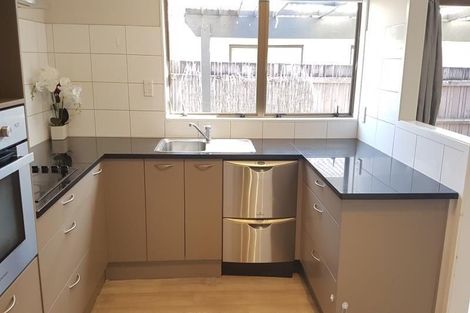 Photo of property in 1/4 Roys Road, Weymouth, Auckland, 2103