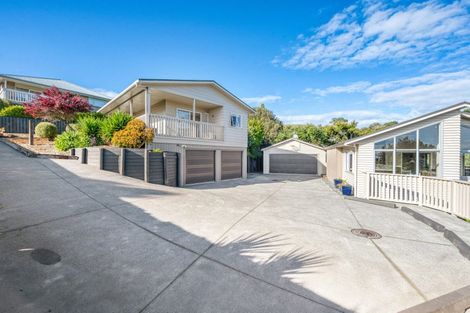 Photo of property in 11 Evelyn Road, Cockle Bay, Auckland, 2014